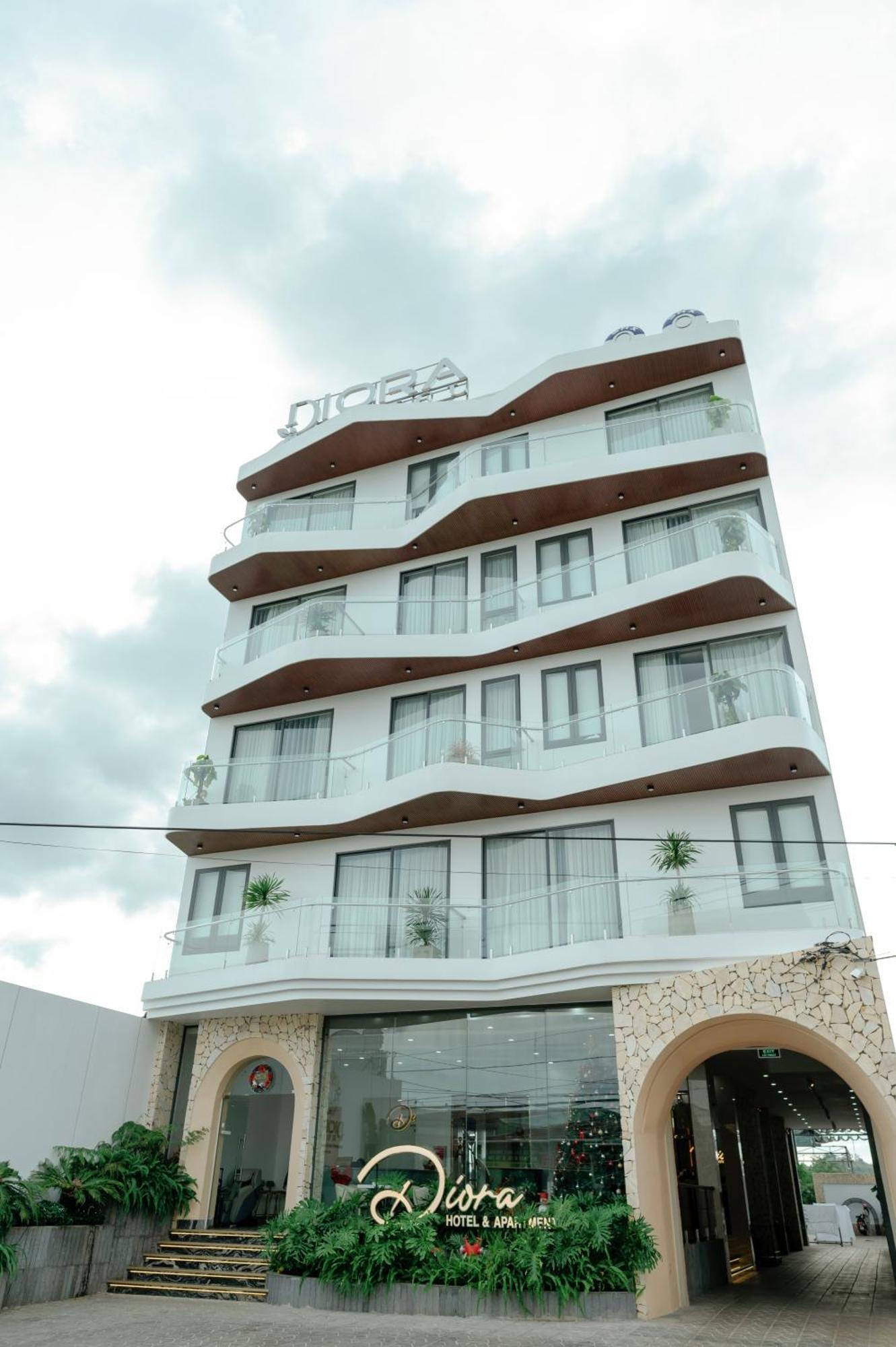 Diora Hotel Pleiku By Hos Exterior photo